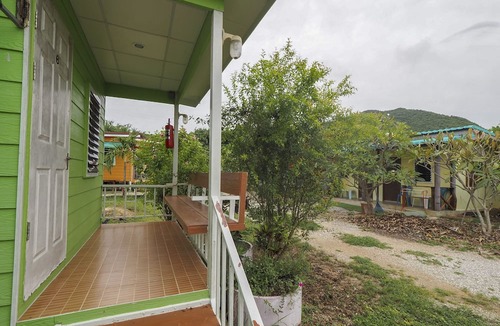 Tha Sao Hotel | OYO 75325 Our House Tha Sao