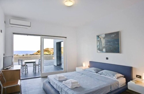 Naxos House | Naxos Beachfront House with breathtaking sea view and private beach!