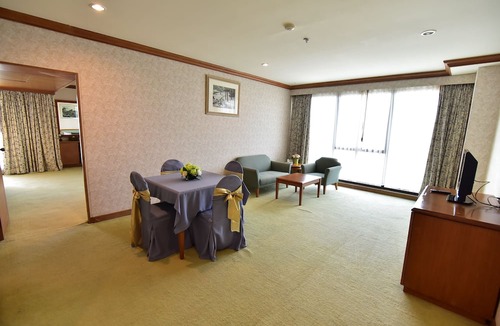 Trang Hotel | Thumrin Thana Hotel