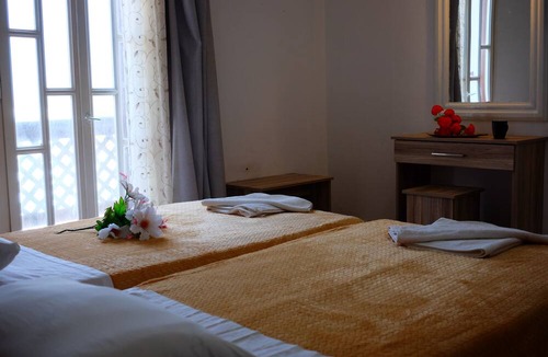 Kamari House | Sweet Heart Studio - Apartments