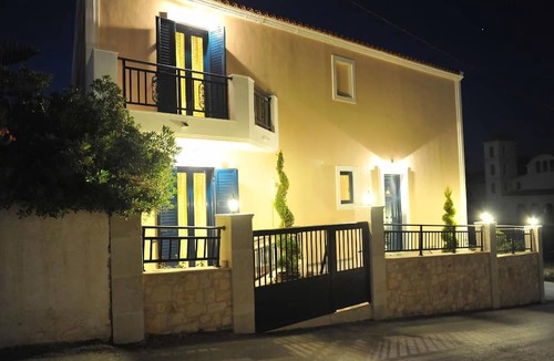 Panormos Apartment | Holiday House in Panormos with Little Garden,Pool