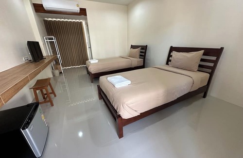 Tha Yang Hotel | Wattana House