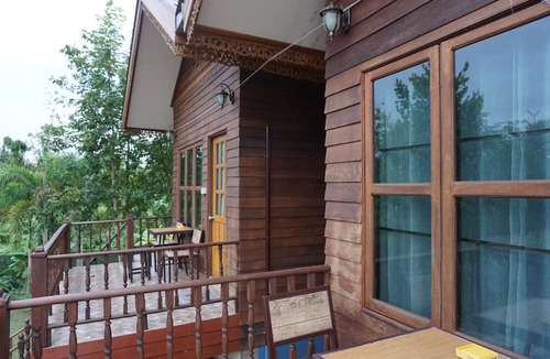Mae Kon Hotel | Ruen Lamai Lanna