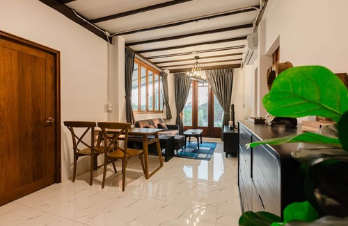 Hin Lek Fai Hotel | 60s Town