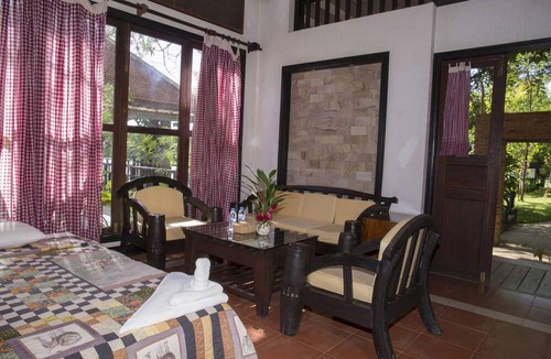 Kampong Thma Hotel | Romduol Island Chalet