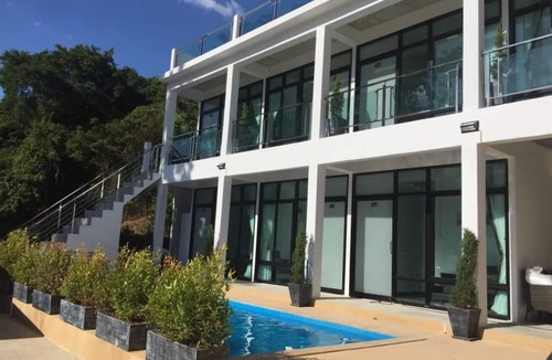 Sanamchai Hotel | Vanavaree Resort