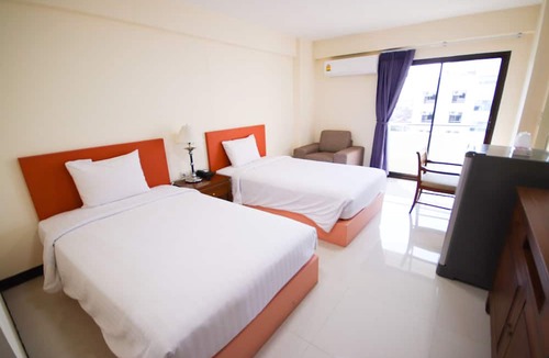 Nong Bon Hotel | White House Bizotel