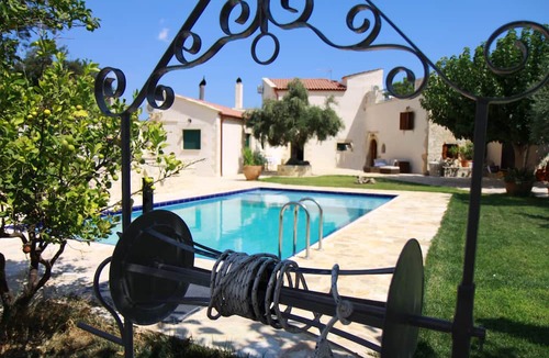 Filippos Villa | Filippou Villa - Living In Nature