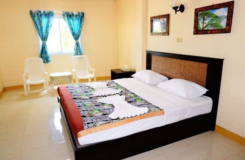 Khuekkhak Hotel | R.T. Hotel