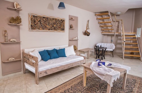Agii Apostoli House | The Summer House by Argo Hotel