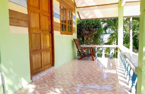 Ranong Hotel | T and T House - Adults Only