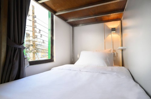 Samran Rat Hostel | REST IS MORE Hostel