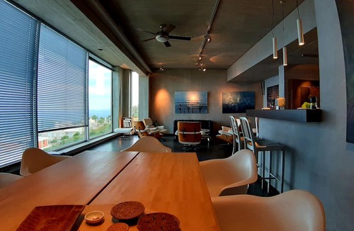Marathon Villa | ArtHouse