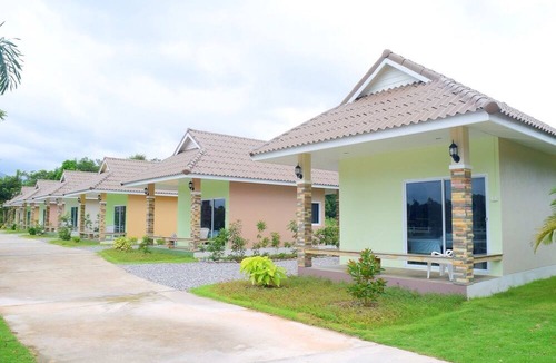 Tha Mai Hotel | Khowbuysi View Resort