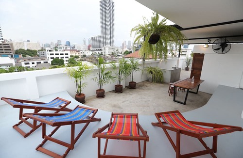 Thung Maha Mek Hostel | Apartment45 Hostel - Adults Only