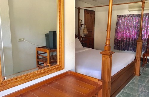 Chong Kham Hotel | The Creek Garden Huainamrin Resort