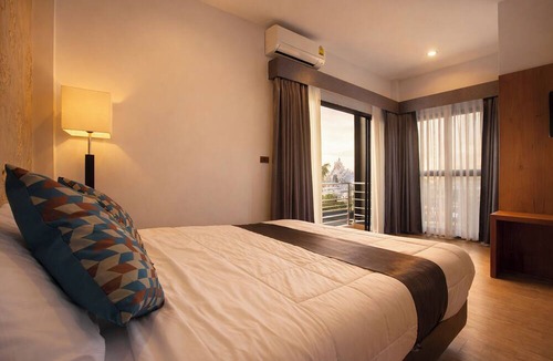 Chiang Rai Hotel | 777 Food & Bed