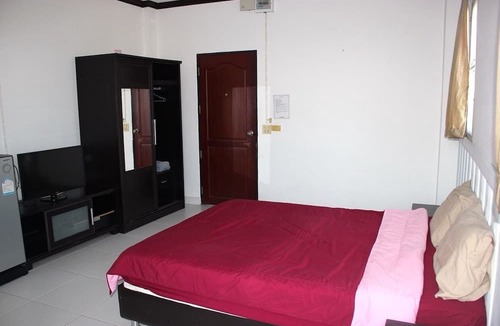 Phan Thong Hotel | Matini Amata