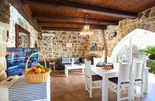Sivas Villa | Villa Epimenidis