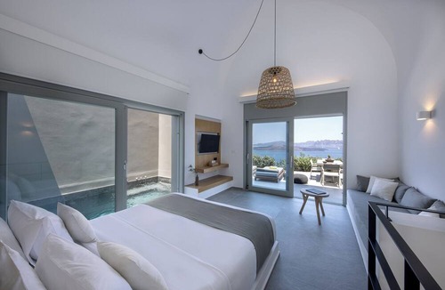 Akrotiri Hotel | Melidonia Suites