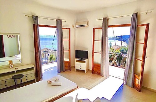 Barbati House | Akrogiali Apartments