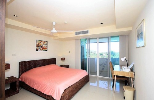 Khao Tao Apartment | Sea Ridge Penthouse by baansiesom