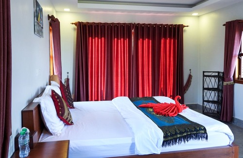 Kampot Resort | Bamboo Bungalow