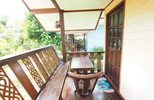 Samut Songkhram Hotel | Baan Suanjarean Resort