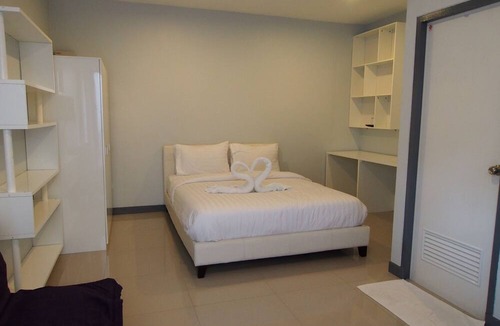 Khlong Sam Prawet Hotel | I-Beyond Residence