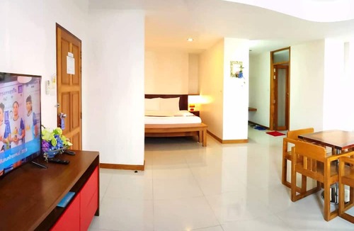 Mae Sot Hotel | J2 Hotel