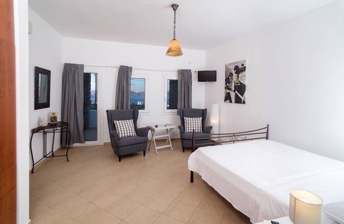 Akrotiri House | Aelia Suites