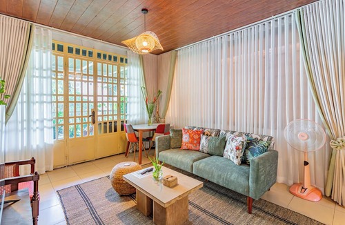 Chamkar Mon Apartment | Cozy 1990s Khmer Style Flat in Heart of Tonle Bassac