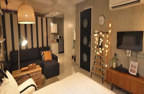 Yan Nawa House | Executive Elegance Luxe Suite for Travelers