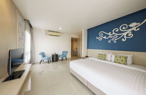 Krathum Baen Hotel | Aspira Petchkasem