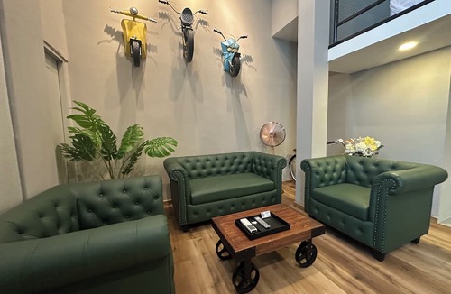 Ratchadaphisek Bed & Breakfast | ThaiLoft