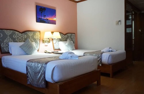 Na Ta Luang Hotel | Wattana Park Hotel