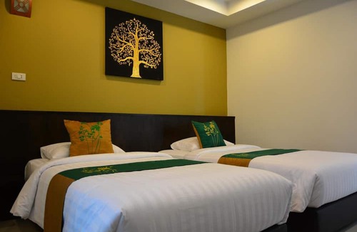 Chana Songkhram Hotel | Adamaz House