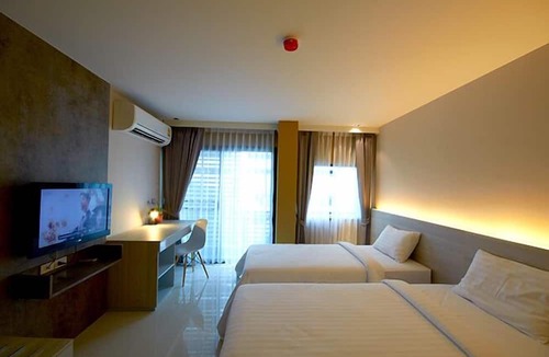Sathorn Hotel | The Present Sathorn