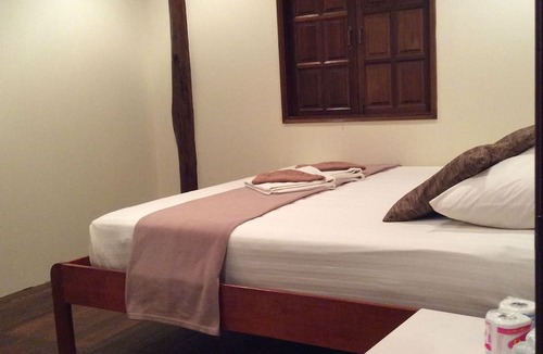 Ko Lanta Old Town House | Shine Talay Guesthouse