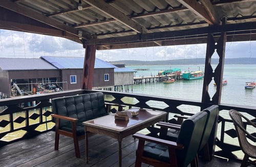 Koh Rong Hotel | Burce Wood & Social House