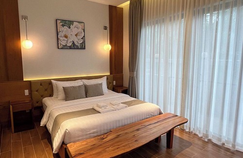 Kampot Hotel | The R&B Boutique