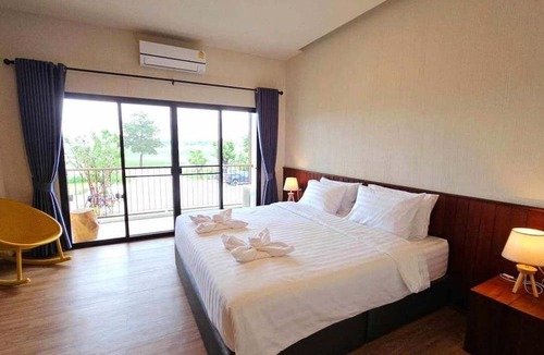 Bung Khong Long Hotel | Zenery Lake Resort