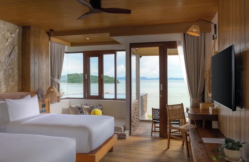 Siray Hotel | Sinae Phuket Luxury Hotel
