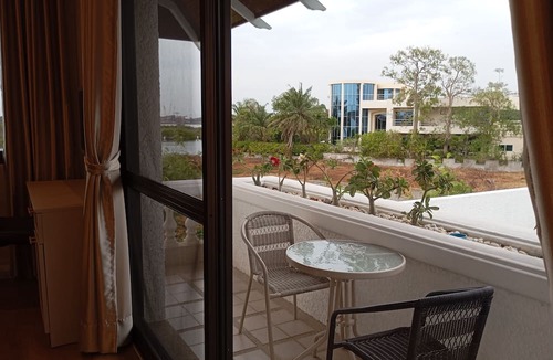 Bang Pakong Villa | Waterfront Royal Villa