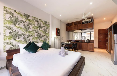 Daun Penh Apartment | Lofty Comfort Stay-Relax by Soben Home