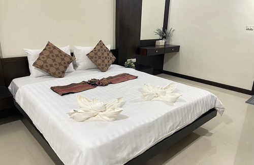 Pak Nakhon Hotel | Miracle Moon Resident
