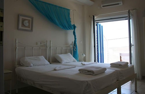 Livadi Hotel | Cyclades Hotel Serifos