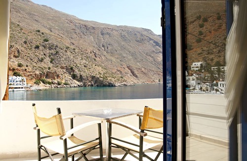 Loutro House | Madares Hotel
