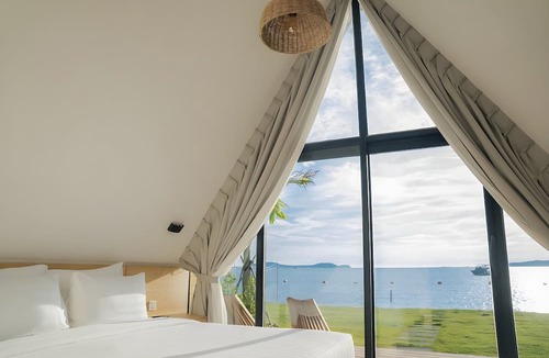 Sihanoukville Hotel | Summer Bay Beach Club & Cabins Sihanoukville by Preference