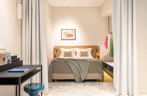 Athens City Centre Hotel | Silk n Cotton